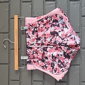 Nike Kids Shorts/Pink Flowers - Size Large